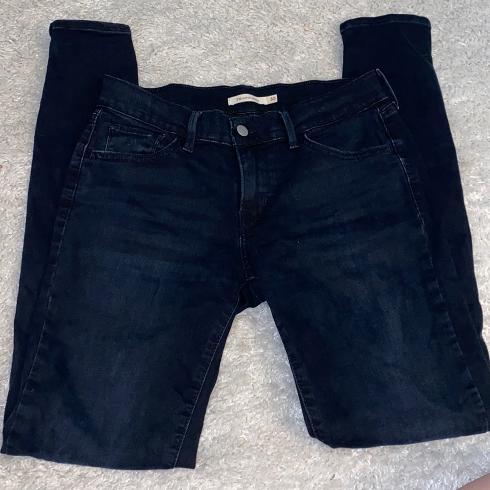 Dark skinny Levi’s